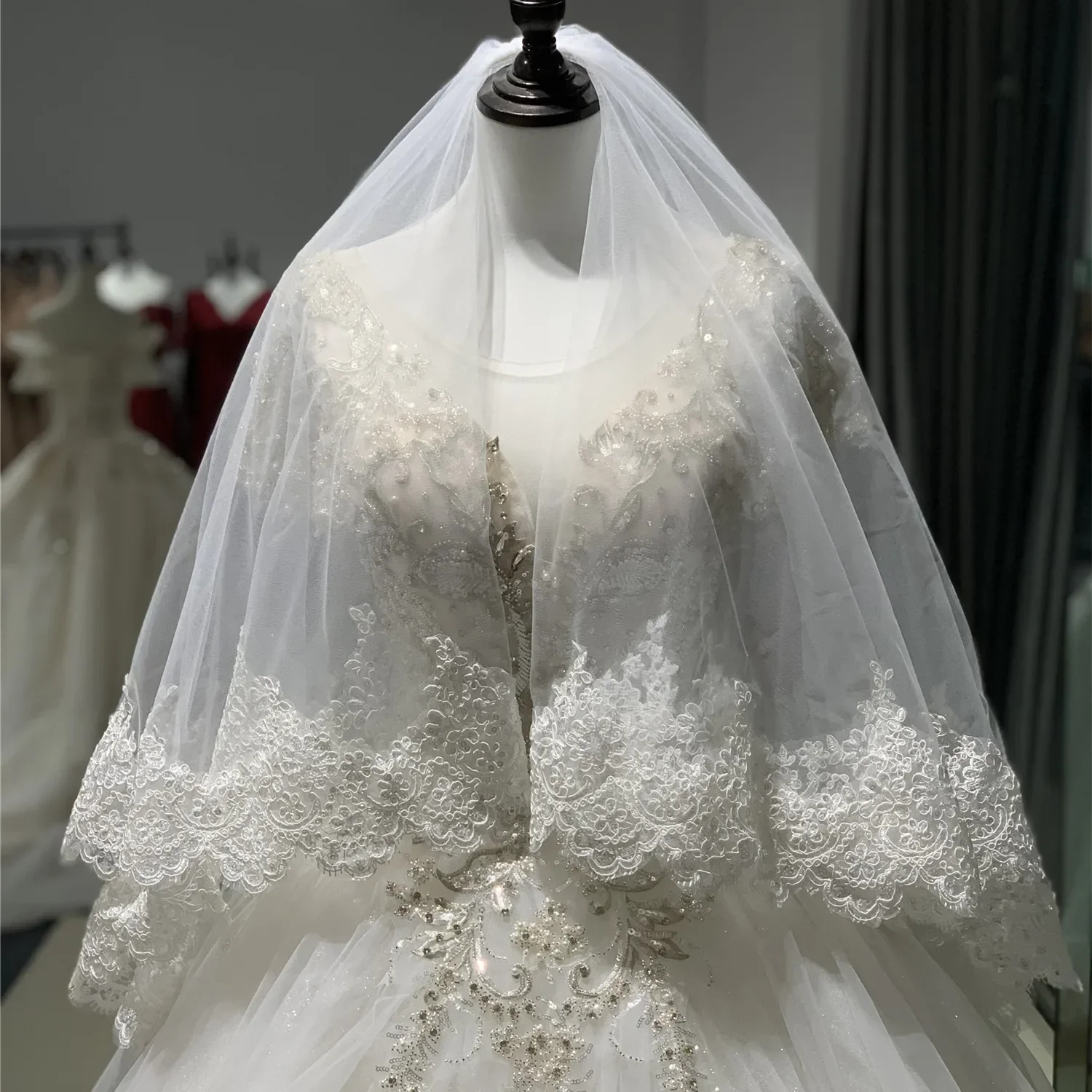 Elegante duas camadas de renda apliques borda véu de noiva com pente branco/marfim véu de casamento feminino 2022