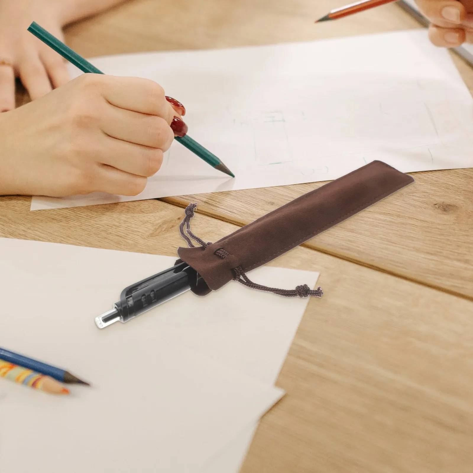 

Мягкий чехол-футляр на шнурке для одной ручки/карандаша, защитный, компактный, складной, дорожный органайзер