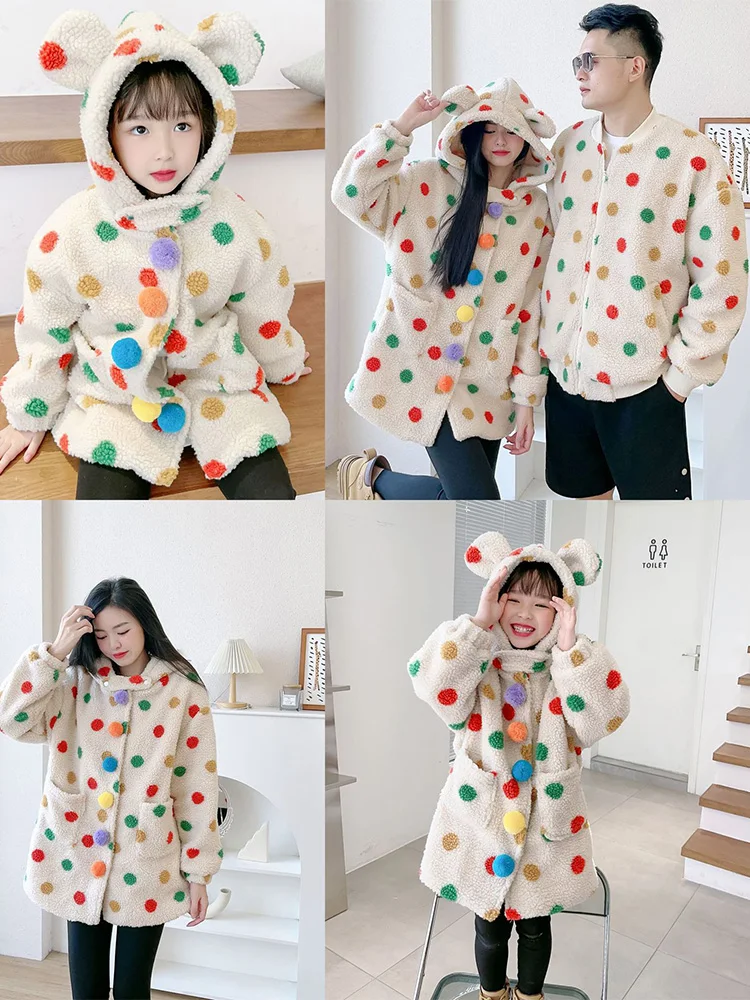 Korean baby winter new color pogo bear a family of three lamb wool mother and daughter thickened hooded coat tide