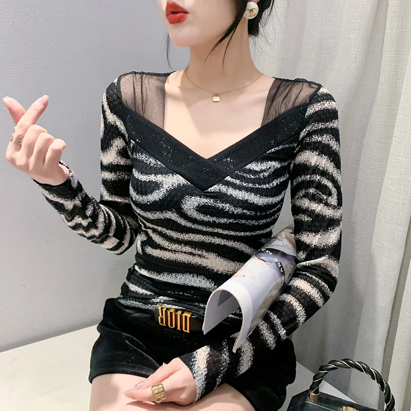 

Black,Spring,Korean,Style,T-Shirt,Chic,Sexy,Hollow out,Shiny,Diamonds,Geometric,Women,Tops,Long Sleeve,Patchwork,Lace,Tees,59100