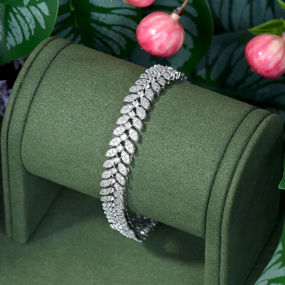 HIBRIDE Elegant Full Micro Cubic Zircon Pave Bracelet For Women Bridal Wedding Party Jewelry Fascinating Charming Ornament B-180