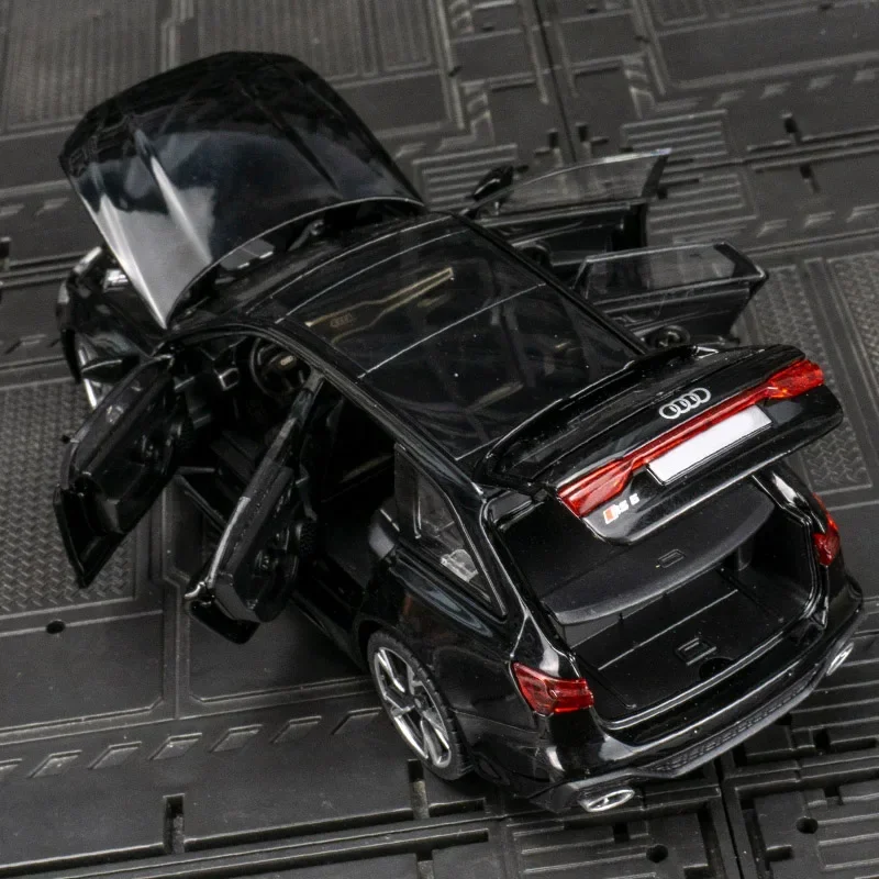 1: 32 coleção de ornamentos de modelo de carro em liga Audi RS6, portas e capô do motor, porta-malas pode ser aberto, presente de brinquedo infantil