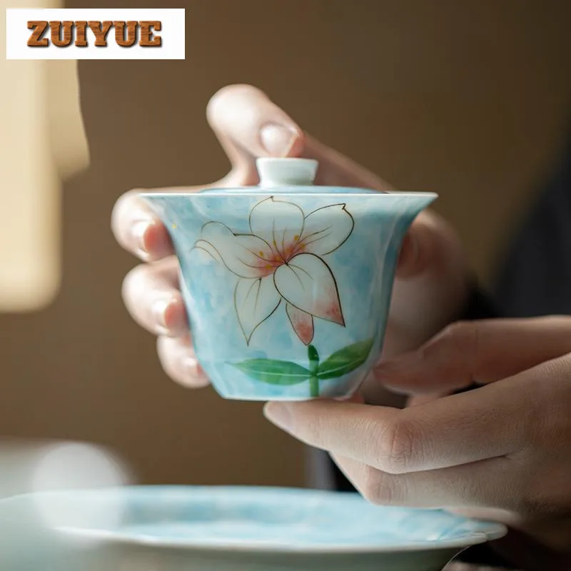 125ml Handmade Lily Cover Bowl Household Underglaze Color Gaiwan Antique Anti Scald Tea Tureen Tea Making Ceremony Decoration