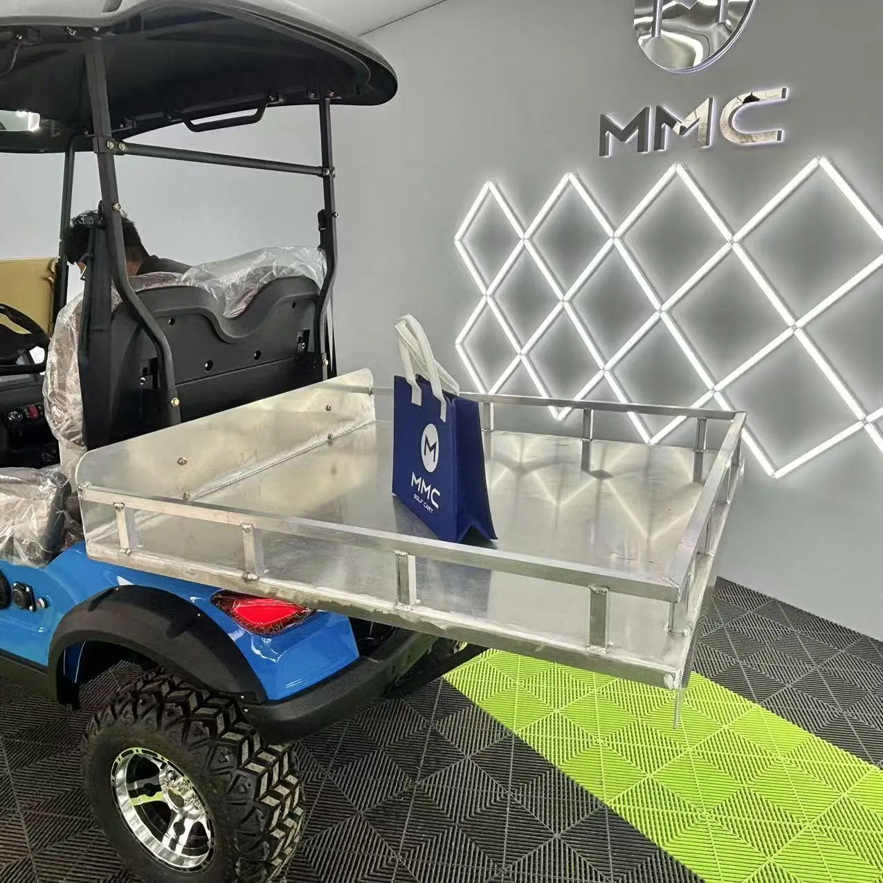 Electric Golf Cart Rustproof with Rear Cargo Box 48/60/72V Battery 4000/5000/7500W Motor 2/4/6 Seat Club Car by Lead/Lithium