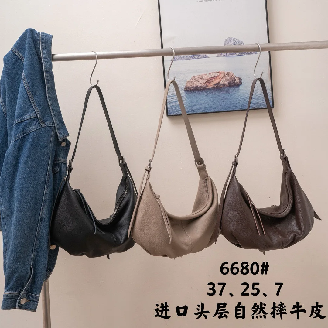 

2025 New Women Leather Armpit Luxury Brand Dumpling Bags
