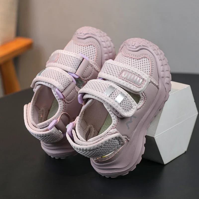 صنادل رياضية صيفية موضة 2025 أحذية رياضية للأولاد والبنات للأطفال أحذية ركض للأطفال بنعل ناعم ومضادة للانزلاق