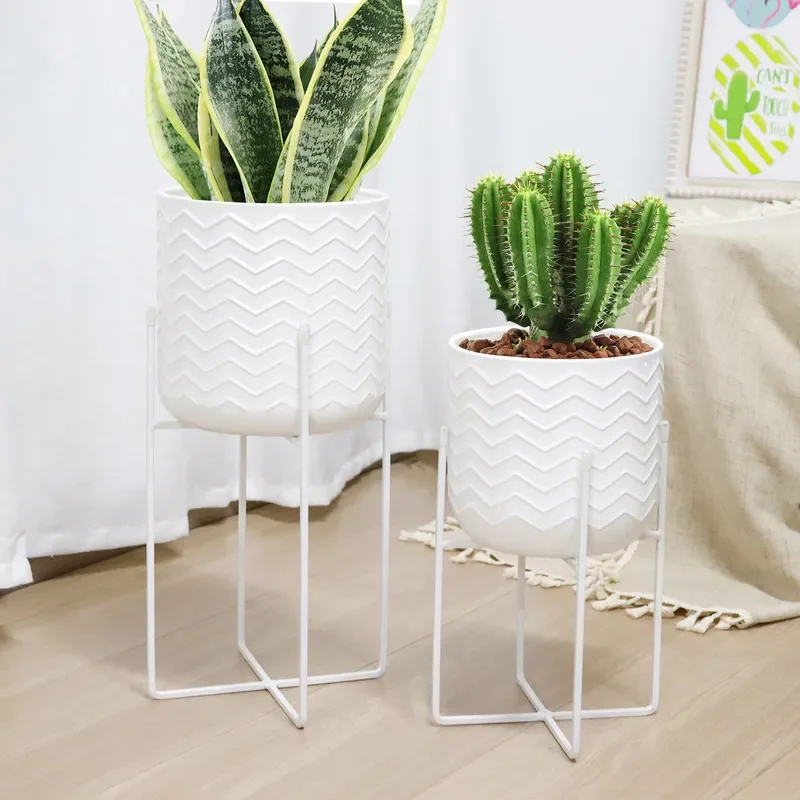 Set of 2 Simple White Flower Pots Sturdy Metal Decorative Planters for Wedding Home Party Decor