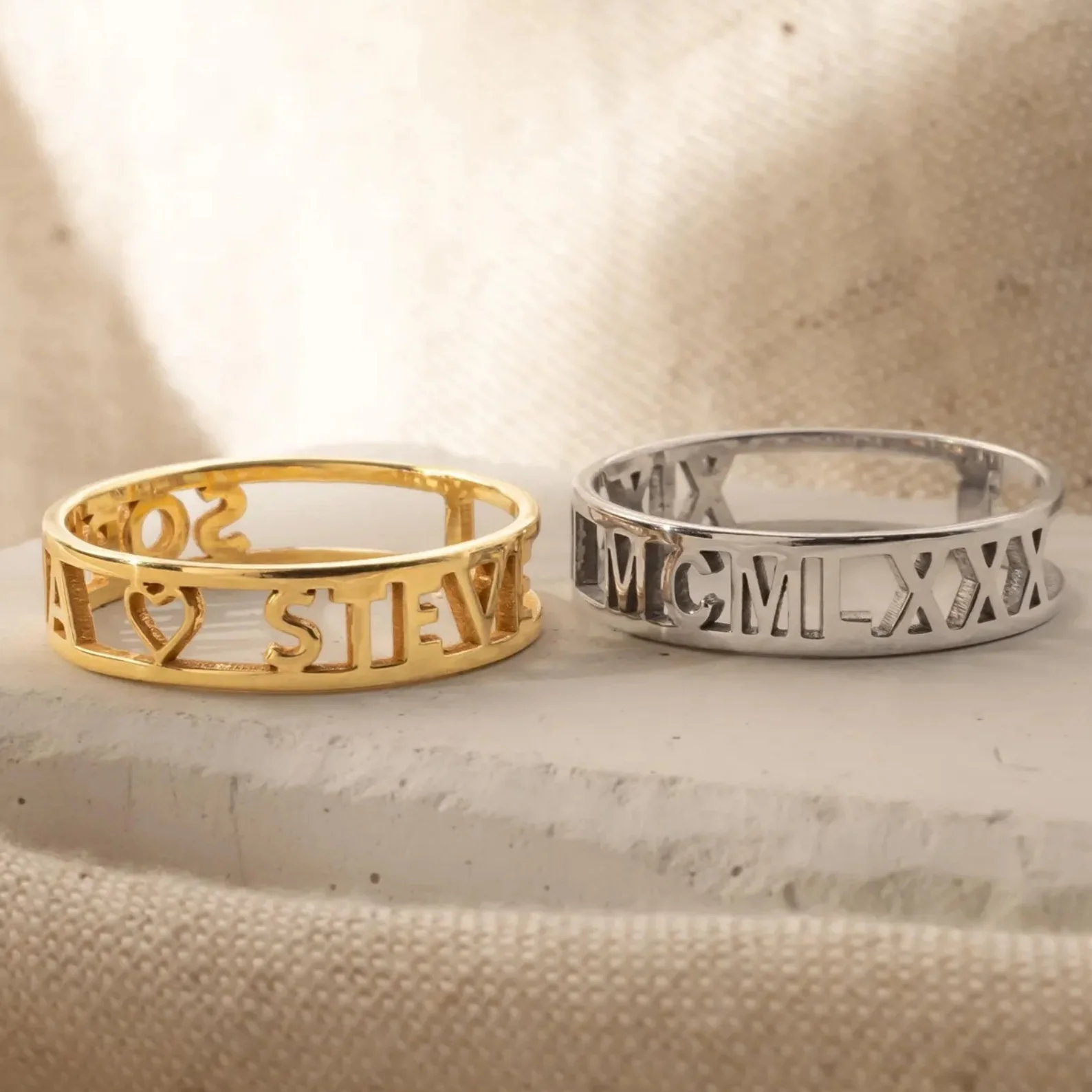 

Jeshayuan Custom Name Ring Personalized Band Ring Roman Numerals Ring Gift for Mom Personalized Christmas Gift