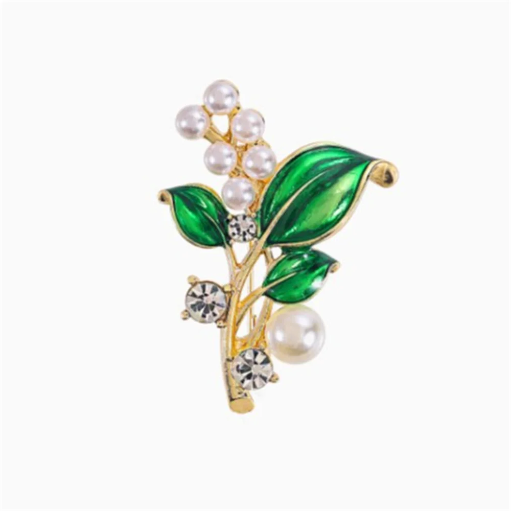 Delicate Enamel Flower Leaf Pearl Brooches for Women Small Lily of The Valley Lapel Pins Clothing Ornament Decoration Jewelry