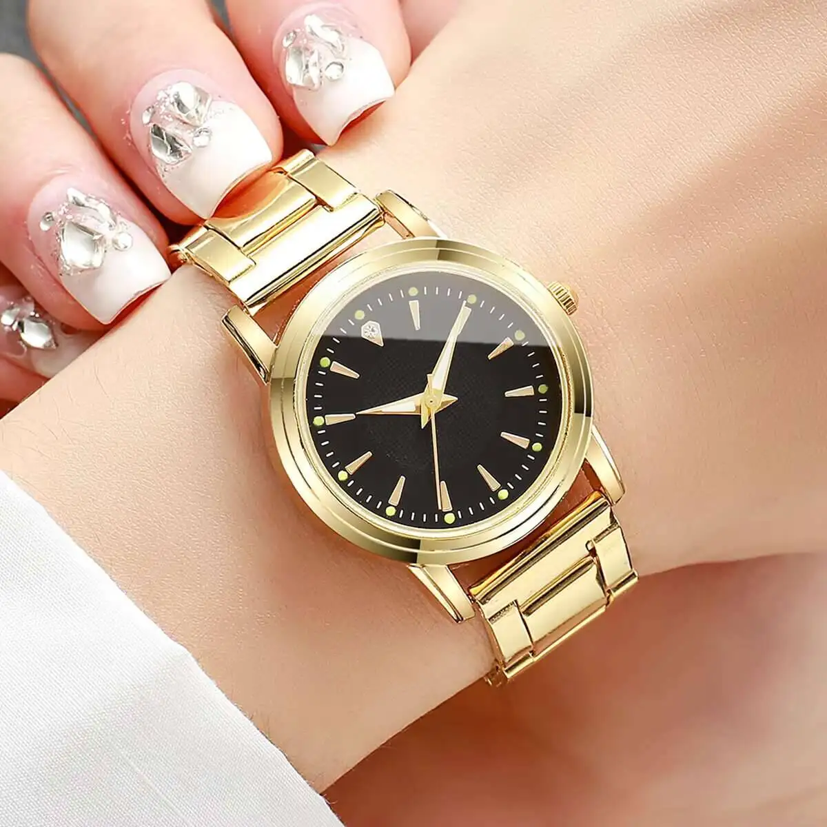 Moda feminina relógios simples dial liga banda analógico relógio de pulso de quartzo reloj mujer meninas relógio presente (sem caixa)