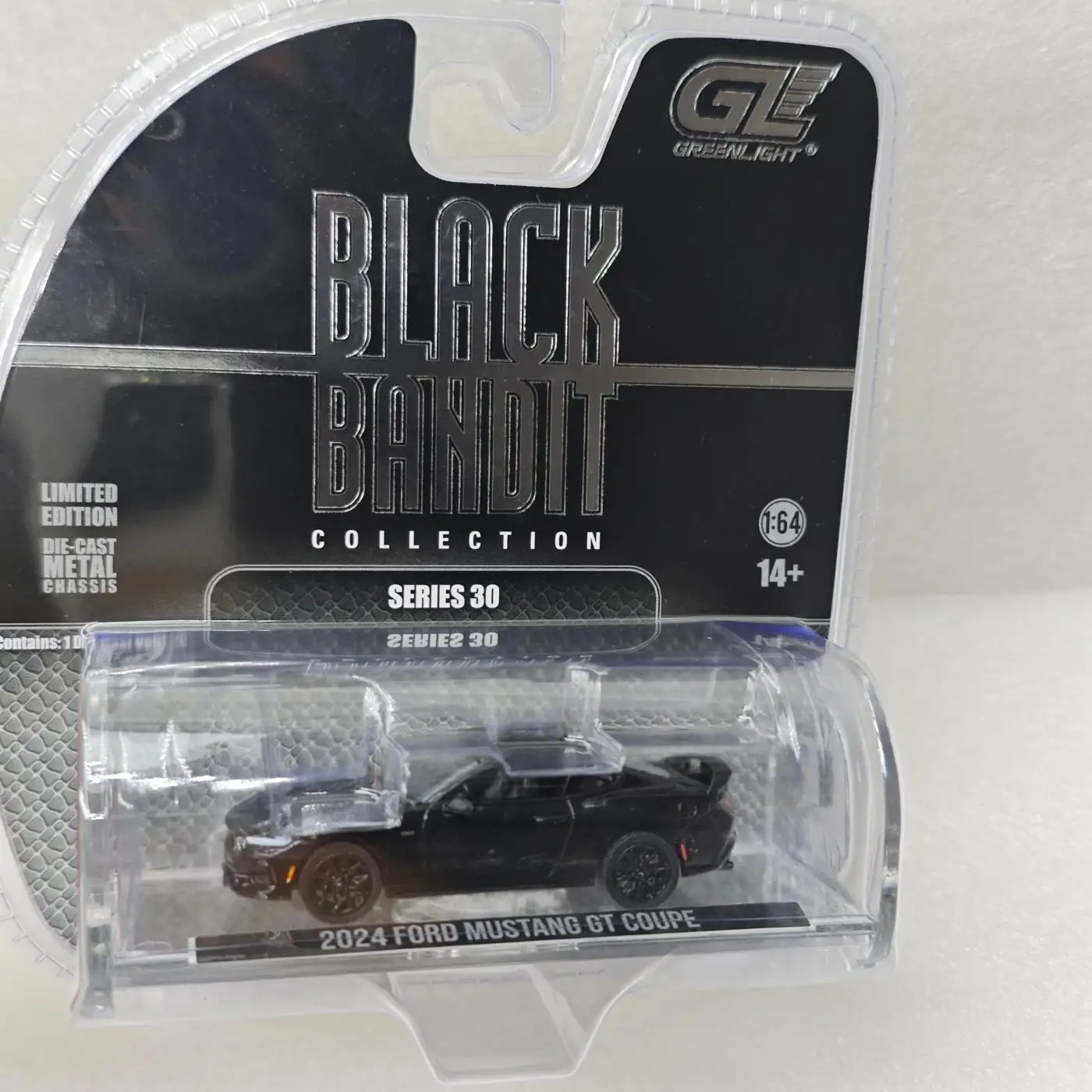 

Green Light 1:64 Gangster Series 30 - 2024 Ford Mustang GT Coupe 28170-B Diecast Alloy Car Model Collectible