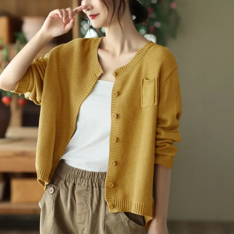 

Temperament Commuter Outwear Women's Top 2025 New Spring and Autumn Fashion Simple Round Neck Art Retro Knitted Cardigan Sweater