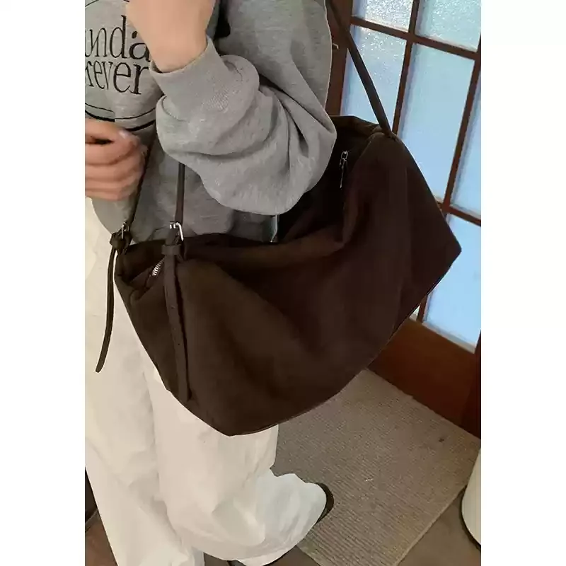 

Faux Suede Large Capacity Shoulder Bags Retro Niche Underarm Bag for Women Autumn Winter 2025 New Korean Tote Bag
