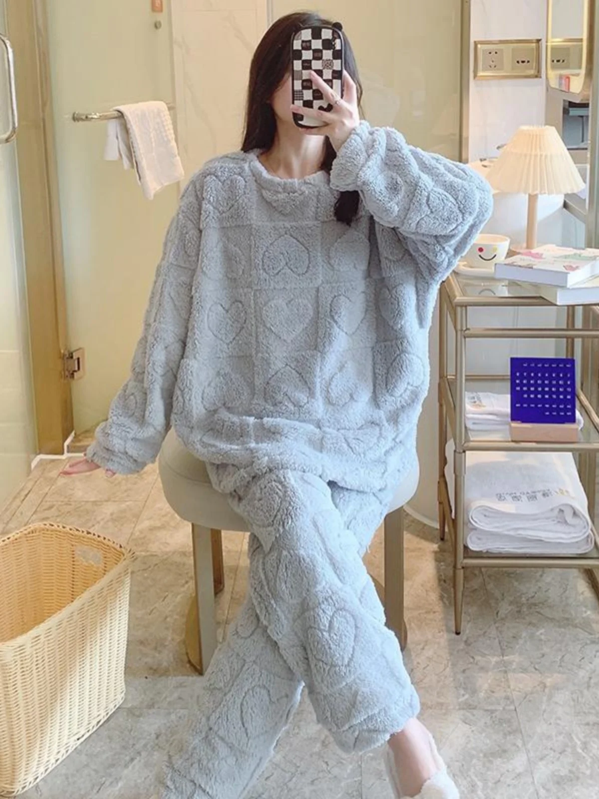 plus-size-coral-fleece-pajamas-set-women's-thickened-winter-sleepwear-home-clothes-warmth-comfortable-long-sleeve-round-neck