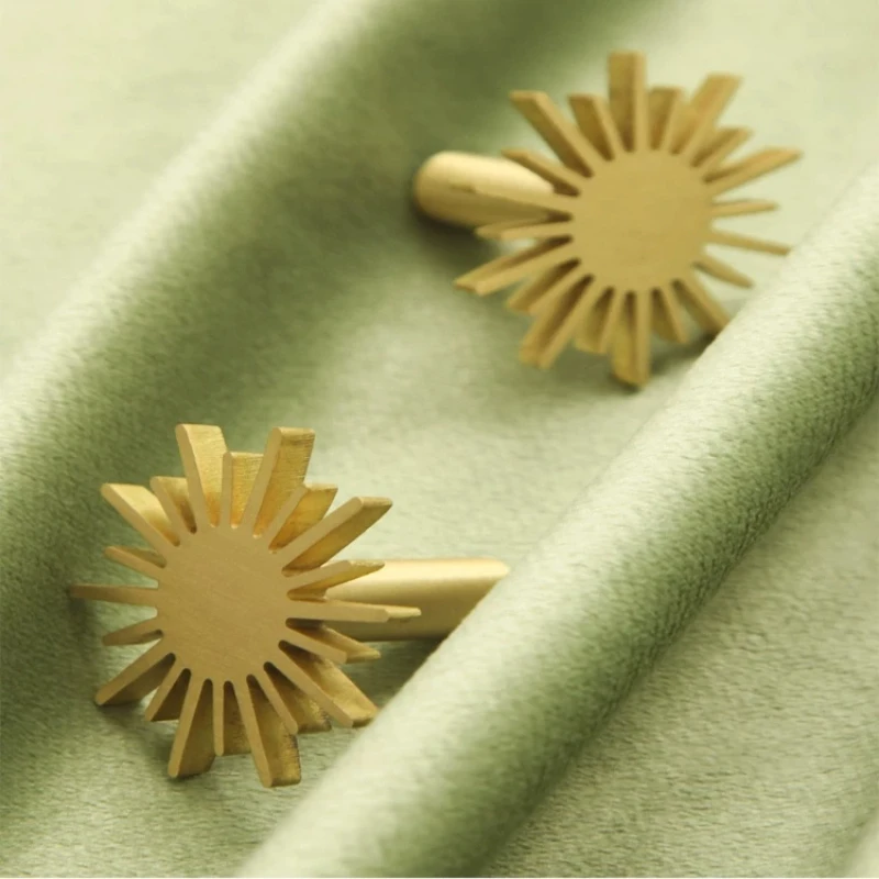 French Style Light Luxury Brass Small Sun Shaped Handle European Style Cabinet Wardrobe Door Knob Creative Drawer Gold Handle