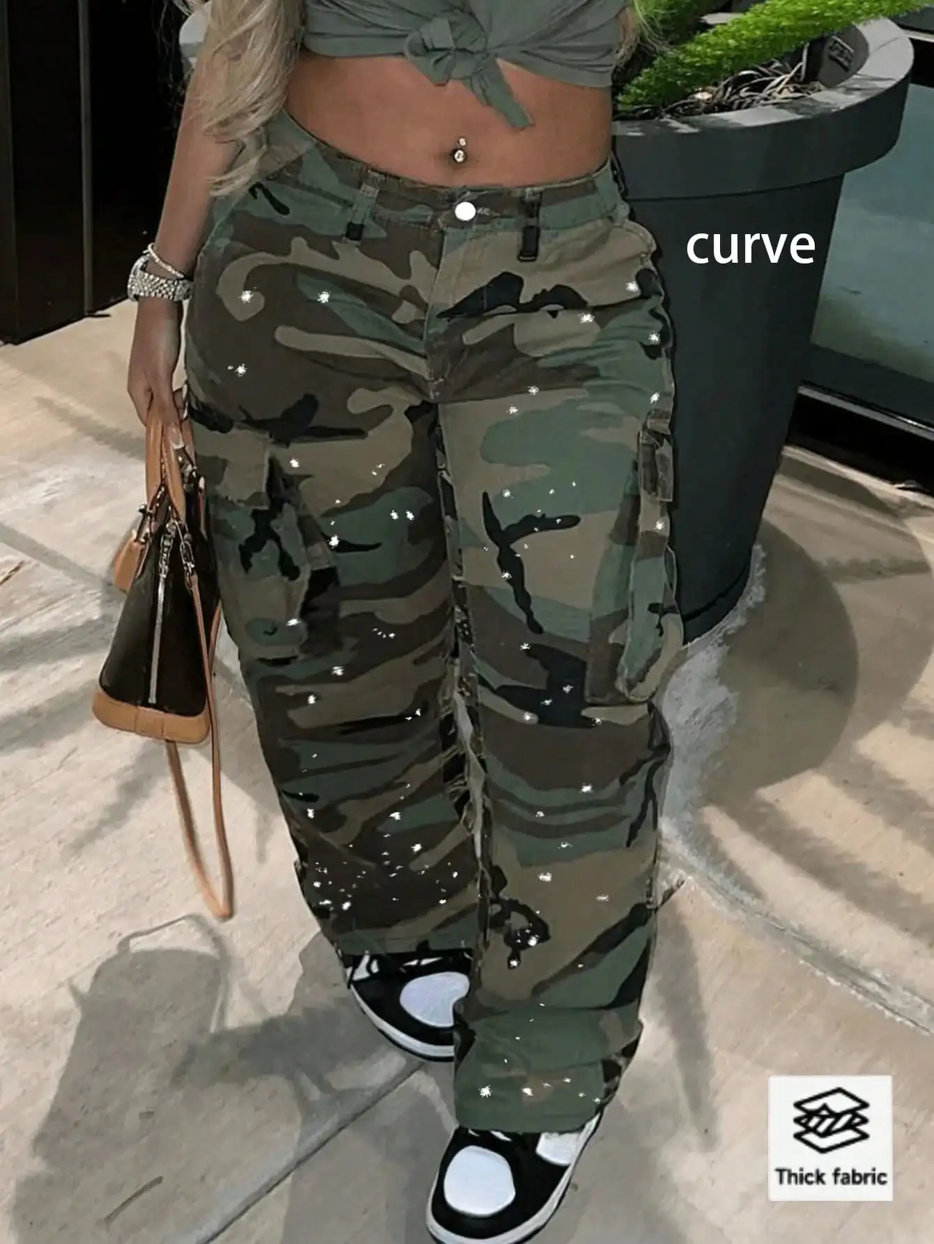 

Женские свободные брюки-карго с камуфляжным принтом и блестящими вставками, из плотной ткани, для повседневной носки в любое время года
