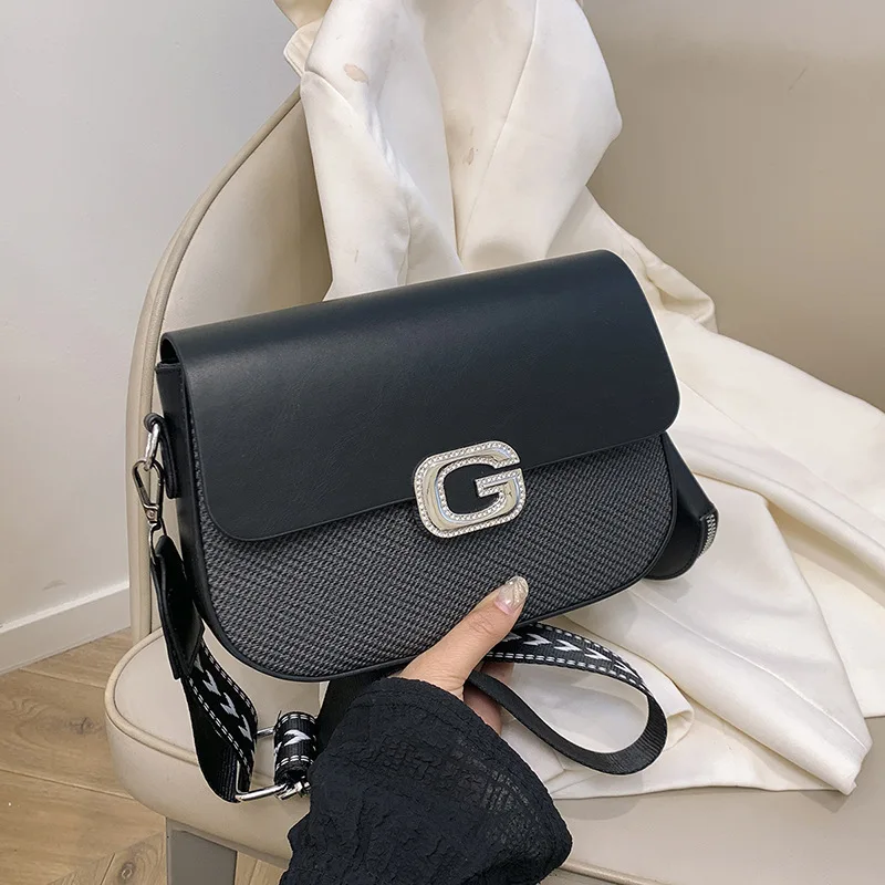 

Multifunctional Women's Crossbody Bag,Chic Small Square Bag, Versatile Leather Shoulder Purse for Daily Use, Fashion Accessories