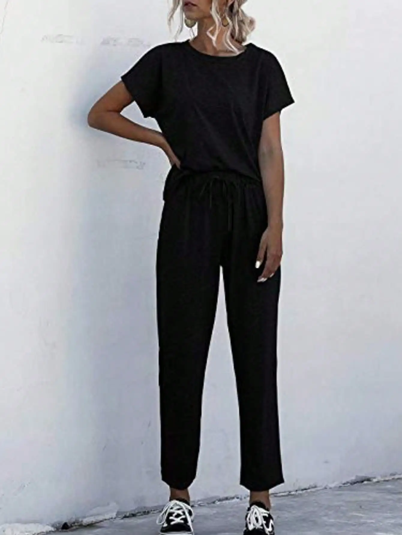 Ensemble de tenues 2 pièces pour femmes, t-shirt décontracté à manches courtes et col rond et pantalon de jogging à poches, ensemble de survêtement d'été