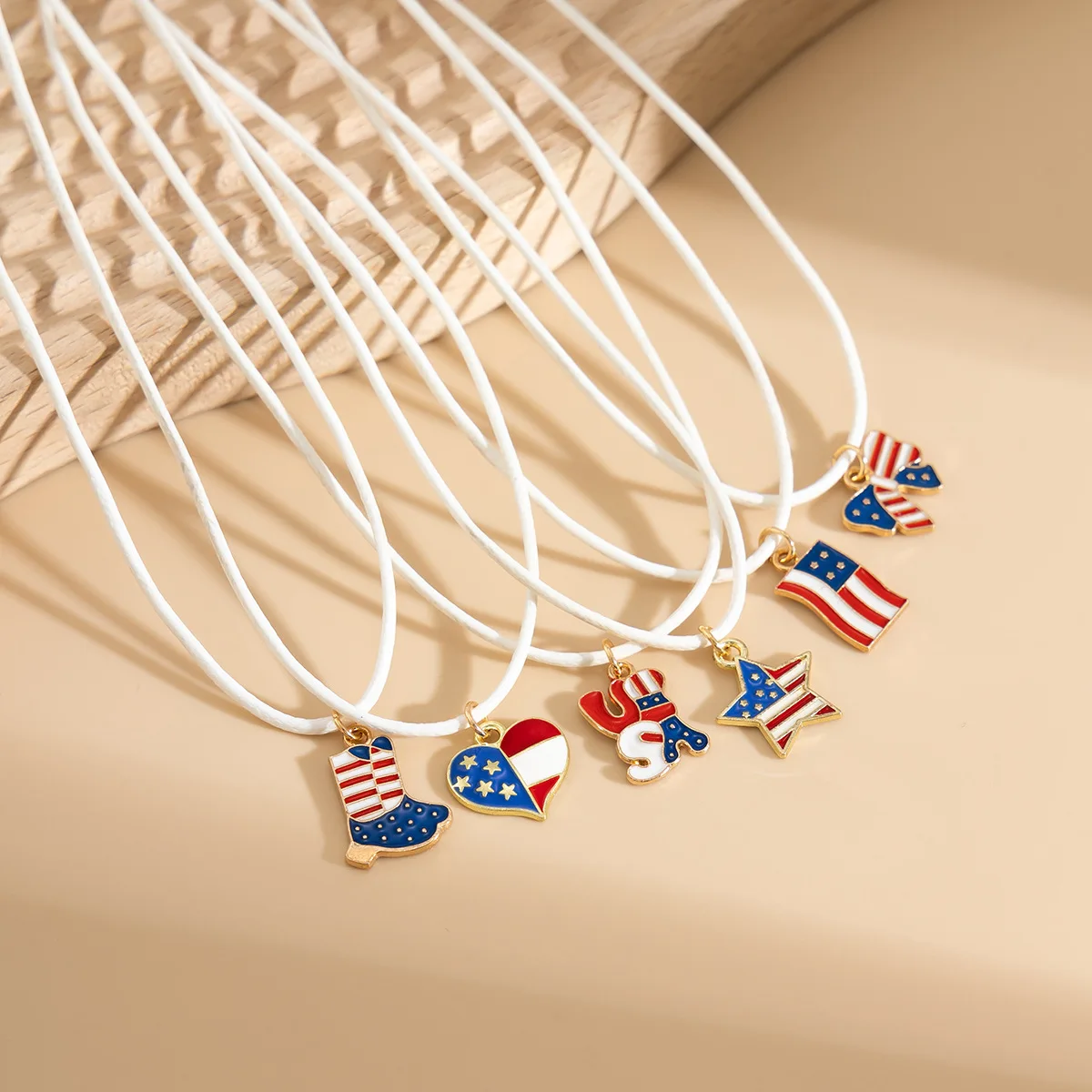 Necklace with Heart Star Flag Pendant Letter Bow Polished Alloy Red White Blue Lightweight Statement Jewelry for Women Festival