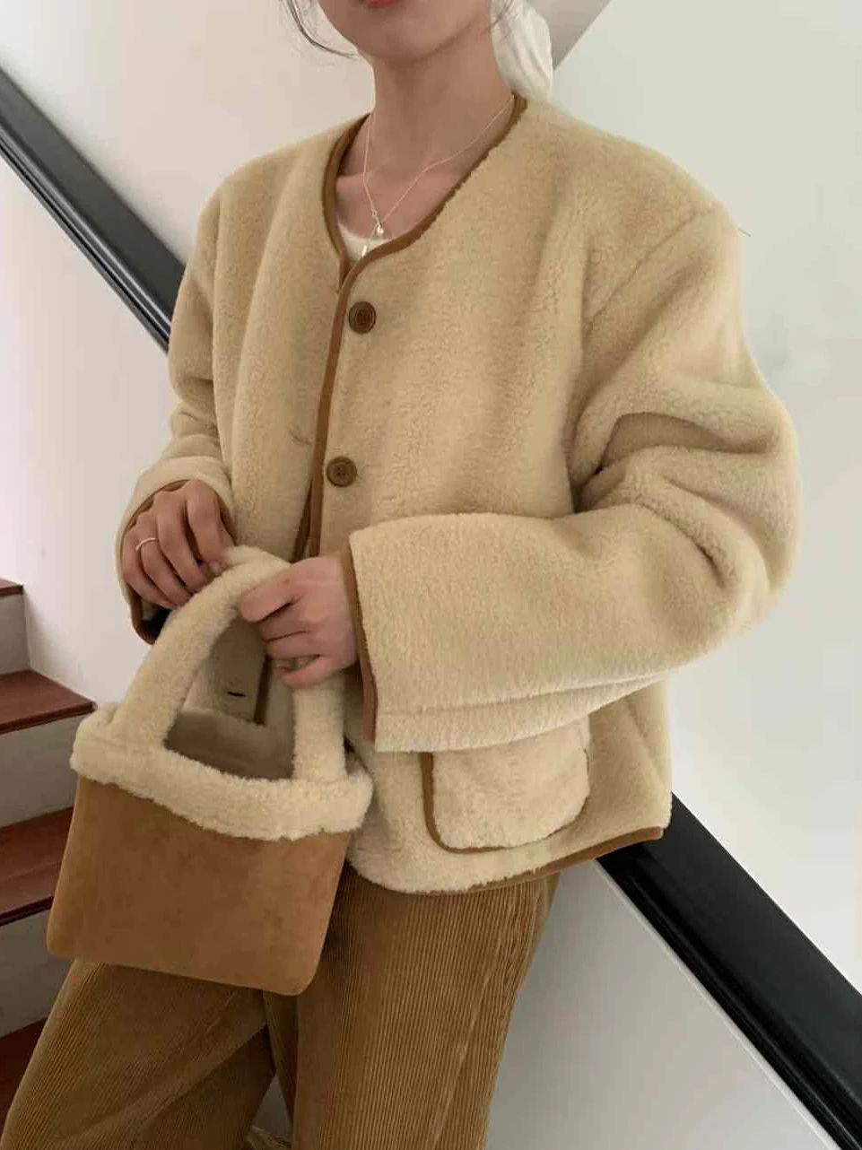 الرجعية الخريف الشتاء فو الفراء Jaet المرأة الدفء يغذي العصرية الأعلى مطابقة فضفاض الكورية Sle فضفاضة تناسب معطف السيدات