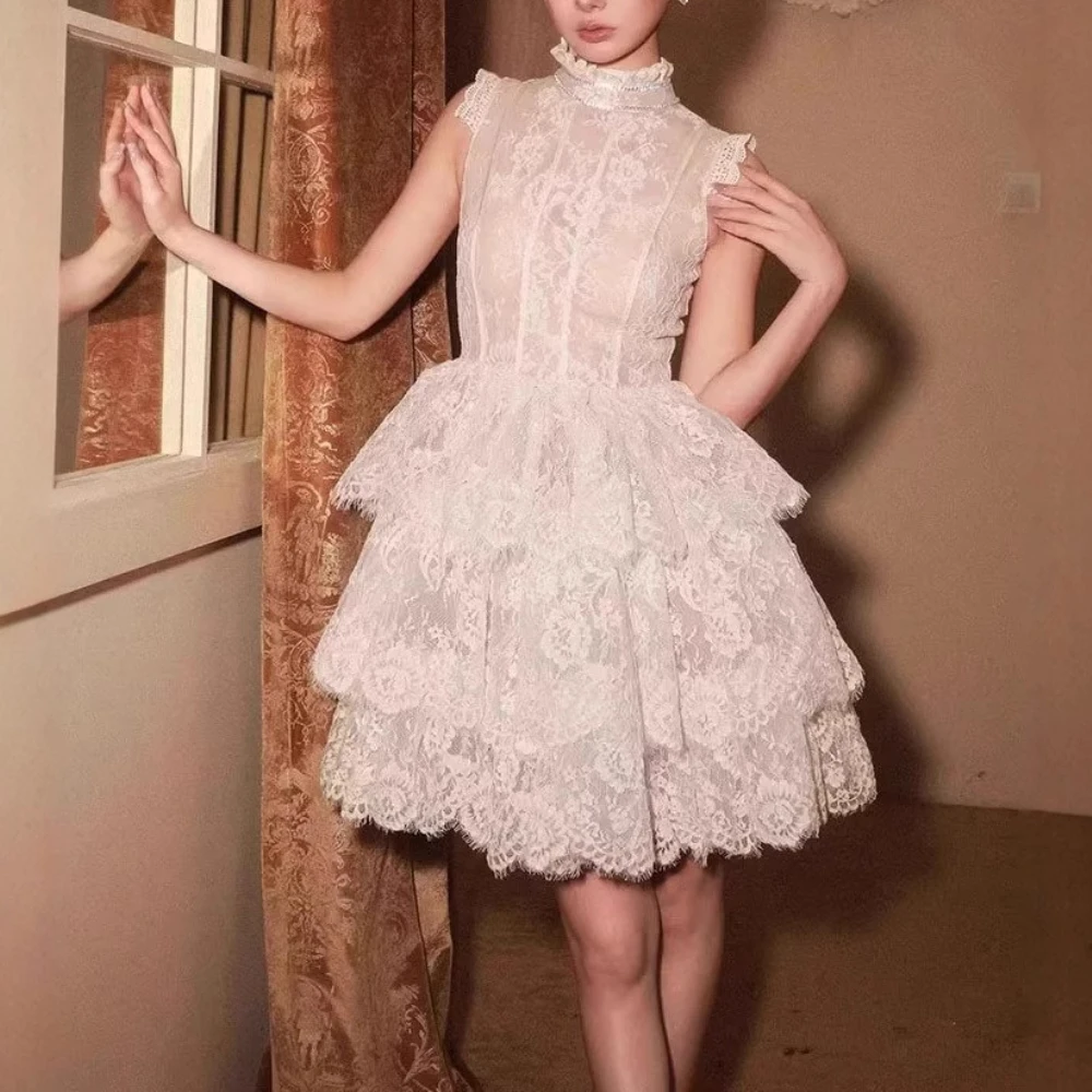 TWOTWINSTYLE, Mini vestidos lisos adelgazantes de encaje empalmado para mujer, cuello redondo, sin mangas, Patchwork, volantes, vestido plegable para mujer, nuevo