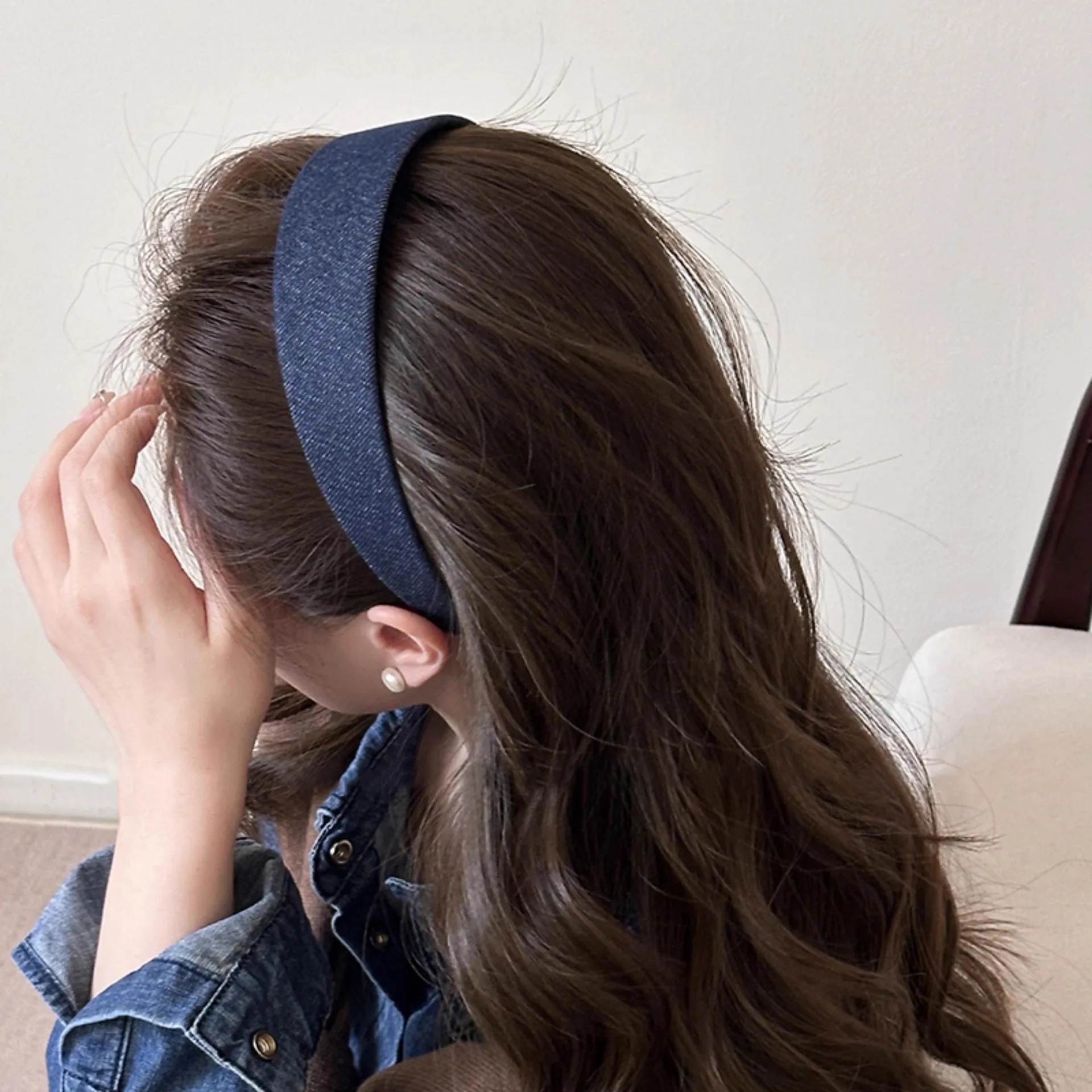 عصابة رأس من قماش الدنيم بحافة واسعة بلون سادة للنساء، عصابة شعر بمزاجية، إكسسوارات شعر عصرية للفتيات