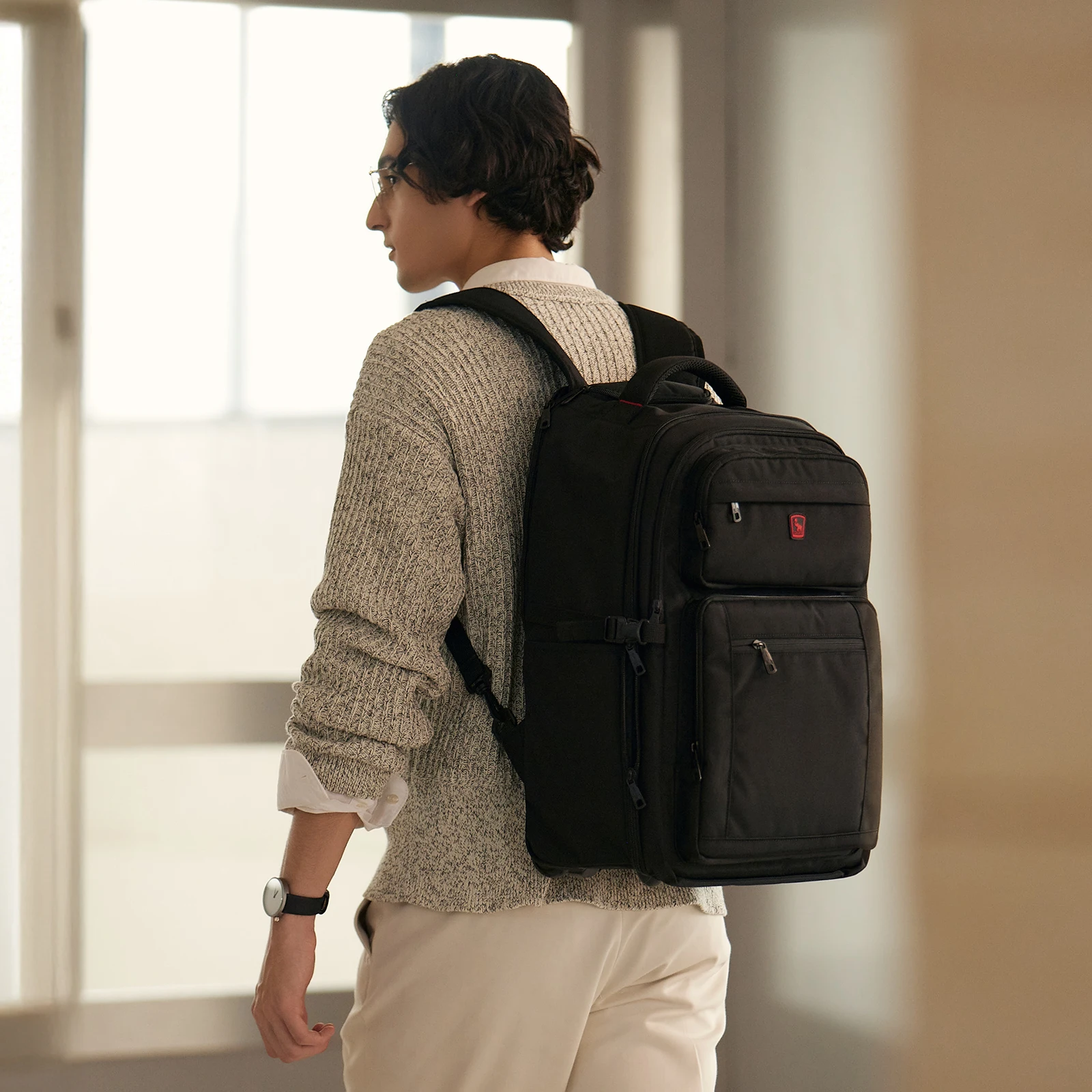 OIWAS Modischer Reise-Business-Rucksack mit Hebel- und Rollenfunktion, Reiseset mit großem Fassungsvermögen, geeignet für Männer und Frauen – Detail 9