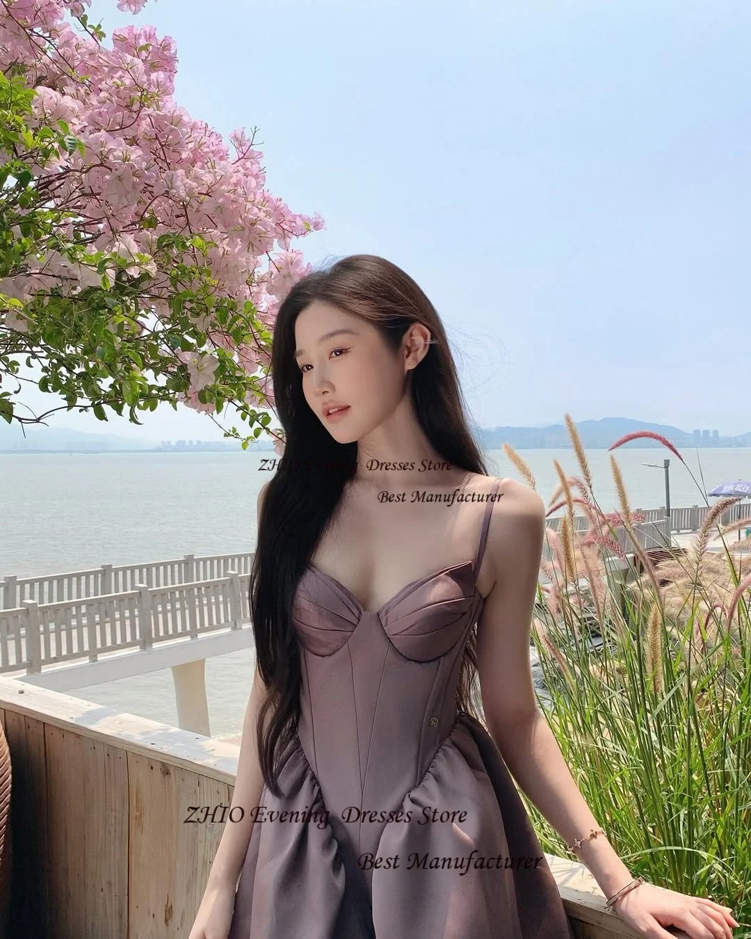 ZHIO Элегантное фиолетовое атласное вечернее платье трапециевидной формы без бретелек на тонких бретельках без рукавов длиной до пола, платья для выпускного вечера со складками