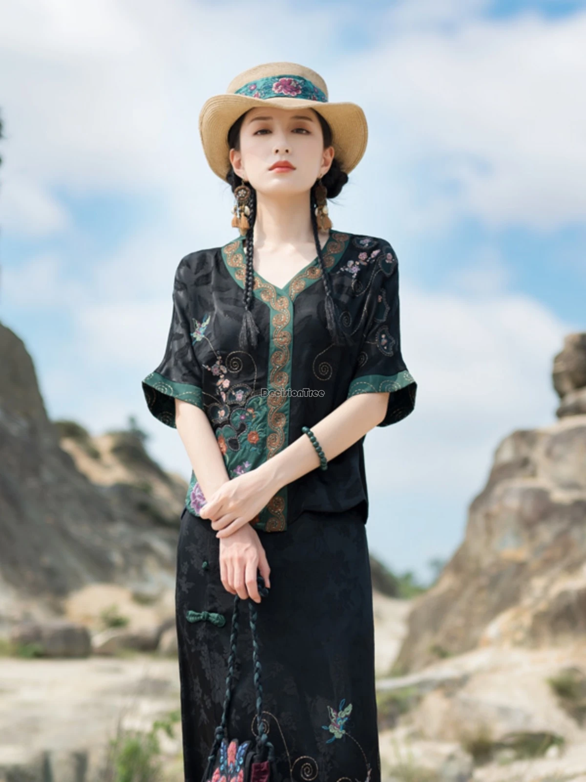 2024 summer chinese national style women's half sleeve blouse top new jacquard embroidery flower fashion ethnic daily shirt t001