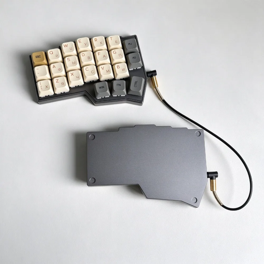 CORNE V4.1 Wired Split Keyboard CNC Aluminum Alloy Custom Hot Swap RGB VIAL Ergonomics Split Mechanical Keyboard 3-Layer Foam