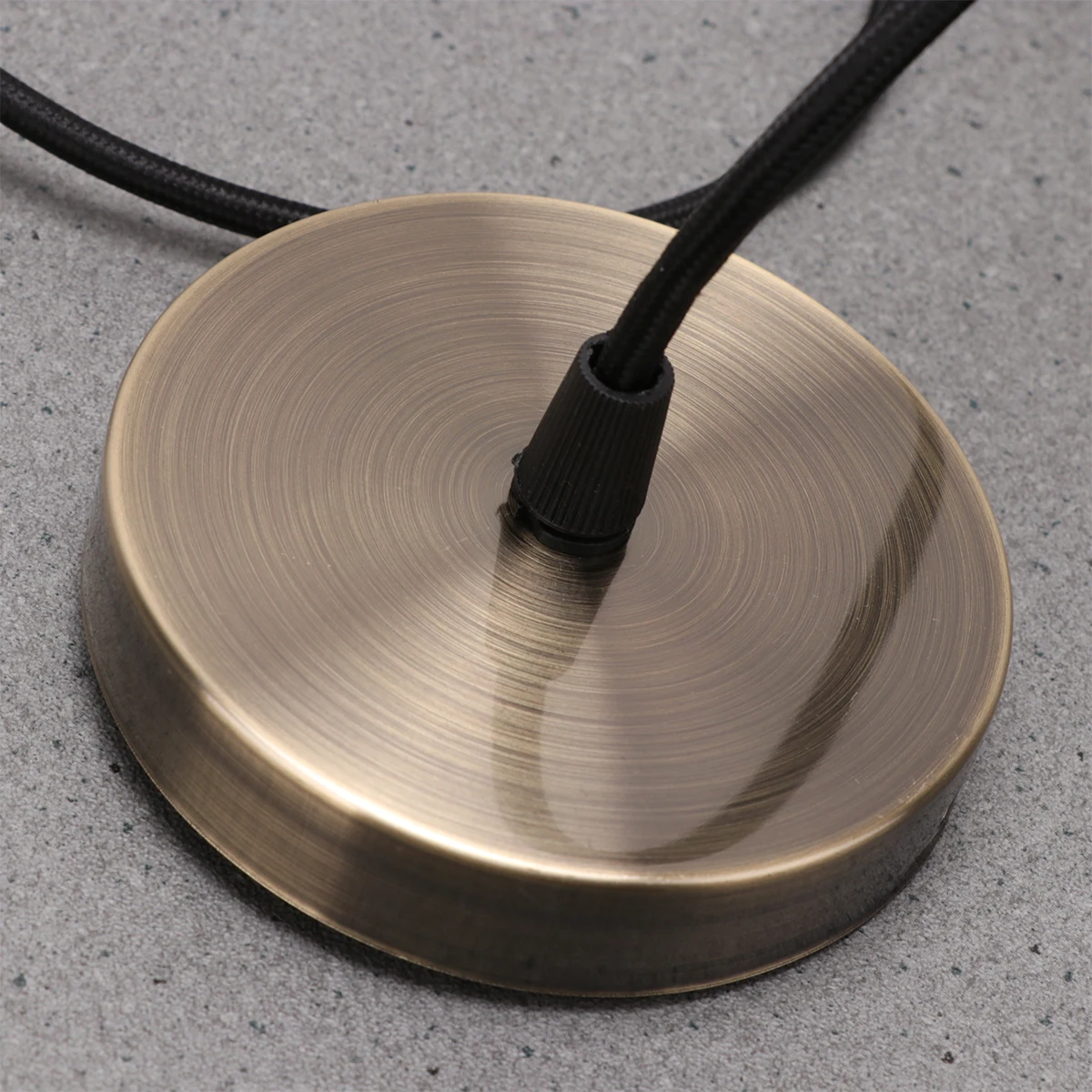 

Vintage Green Bronze E27 Lamp Base Retro Design Light Holder Replacement for Home Living Room Decorative Light Base