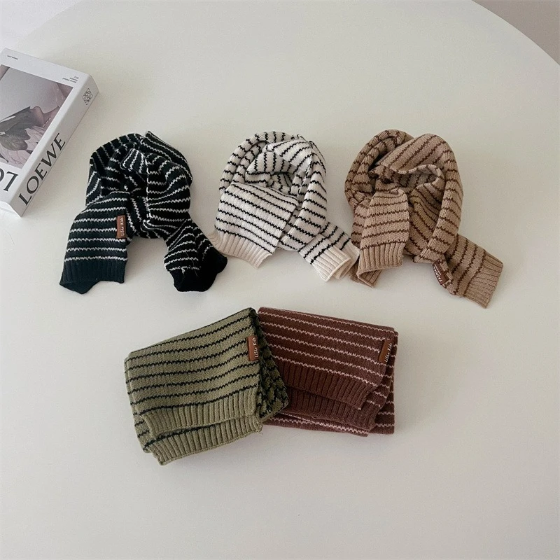 

Korean Chic Style Children's Knitted Scarf, Stylish and Versatile, Unisex Striped Design for Autumn and Winter Warmth