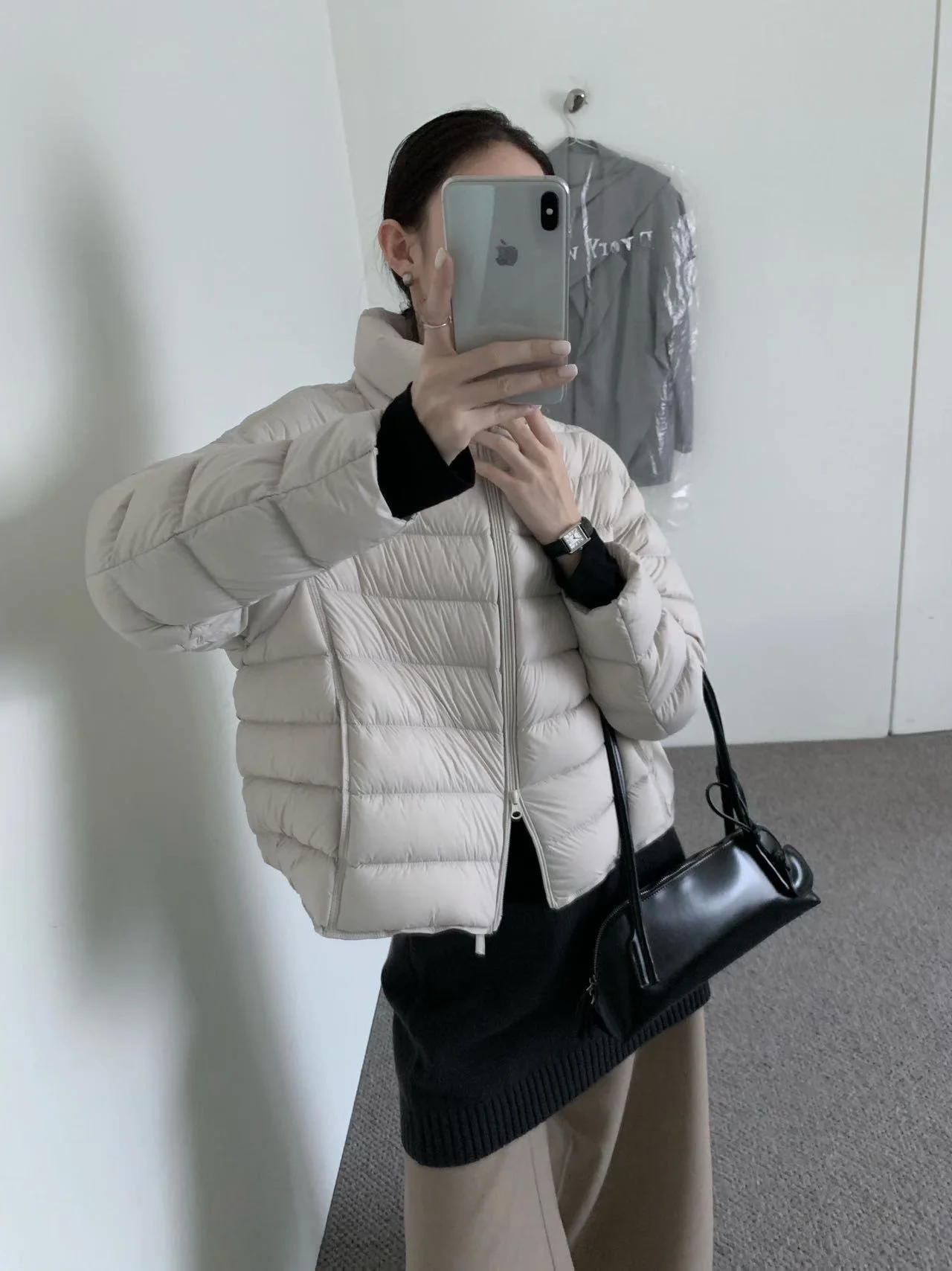 

Корейский Sle Simple Faion New National Stand 90% пуховое пальто White Du Feather Jaet Stand Collar Rib Bone Design