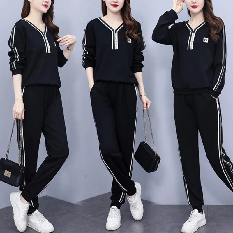 Leisure sports set women in autumn 2025 fashionable and stylish age reducing V-neck sweatshirt and pants two-piece set