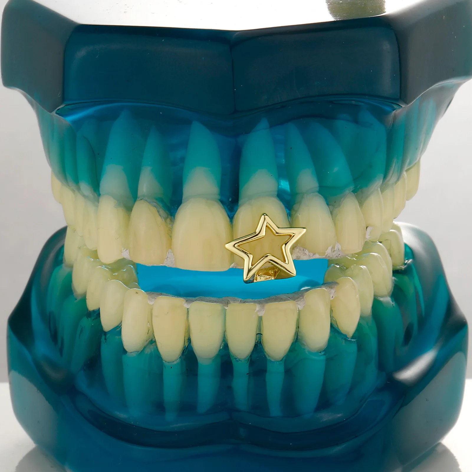 4Pcs Gold Plated Grillz Set Hip Hop Rapper Accessories Hollow Star Open Face Single Tooth Jewelry for Men & Women view 3