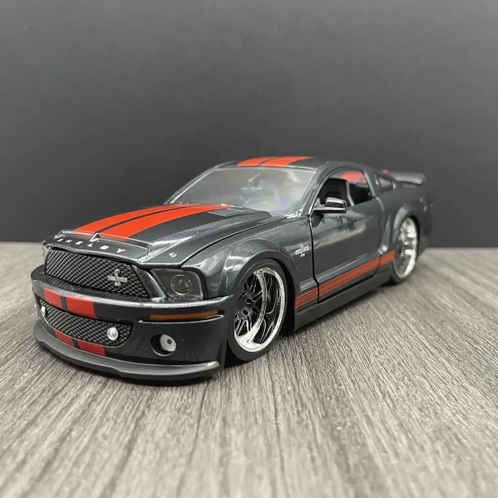 

1:24 Ford Mustang Shelby GT500KR игрушечный автомобиль из сплава, литой и игрушечный автомобиль, автомобиль, игрушечный подарок