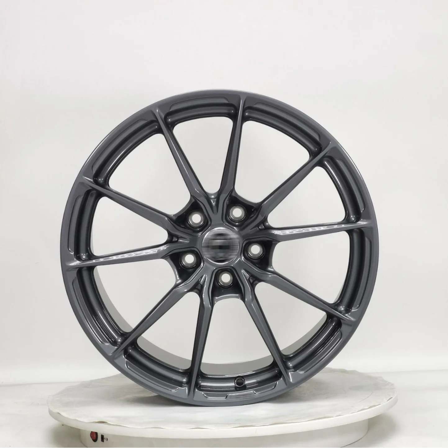 

Подходит для модификации колес автомобиля 15/16/17 дюймов Ruizhi Fit Old Jetta Pusang F0, широкий край
