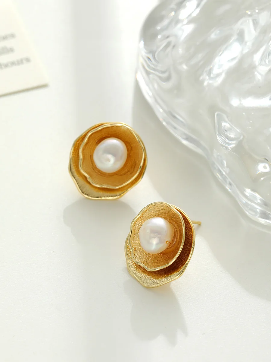 Vintage Trendy Delicate Metal Copper Earring With Water Pearl Gold Plated Stud Women Accessories For Evening Dress Party Gift