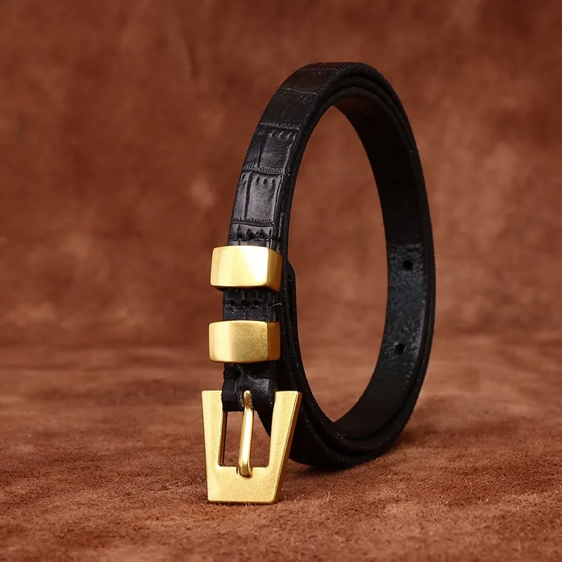 A pure thin belt dress for women is versatile and fashionable The made of leather with fish-patterned