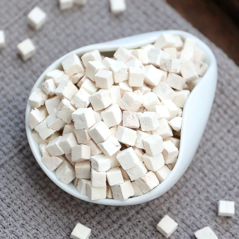 Poria cocos material medicinal chino pequeños cubos blancos de poria cocos