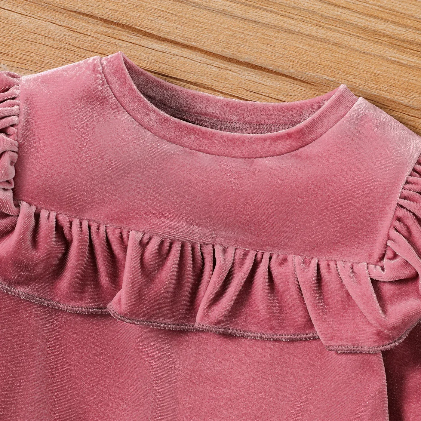 PatPat 2pcs Baby Girl Pink Velvet Ruffle Trim Long-sleeve Top and Bow Front Pants Set Perfect for Outings and Daily Wear