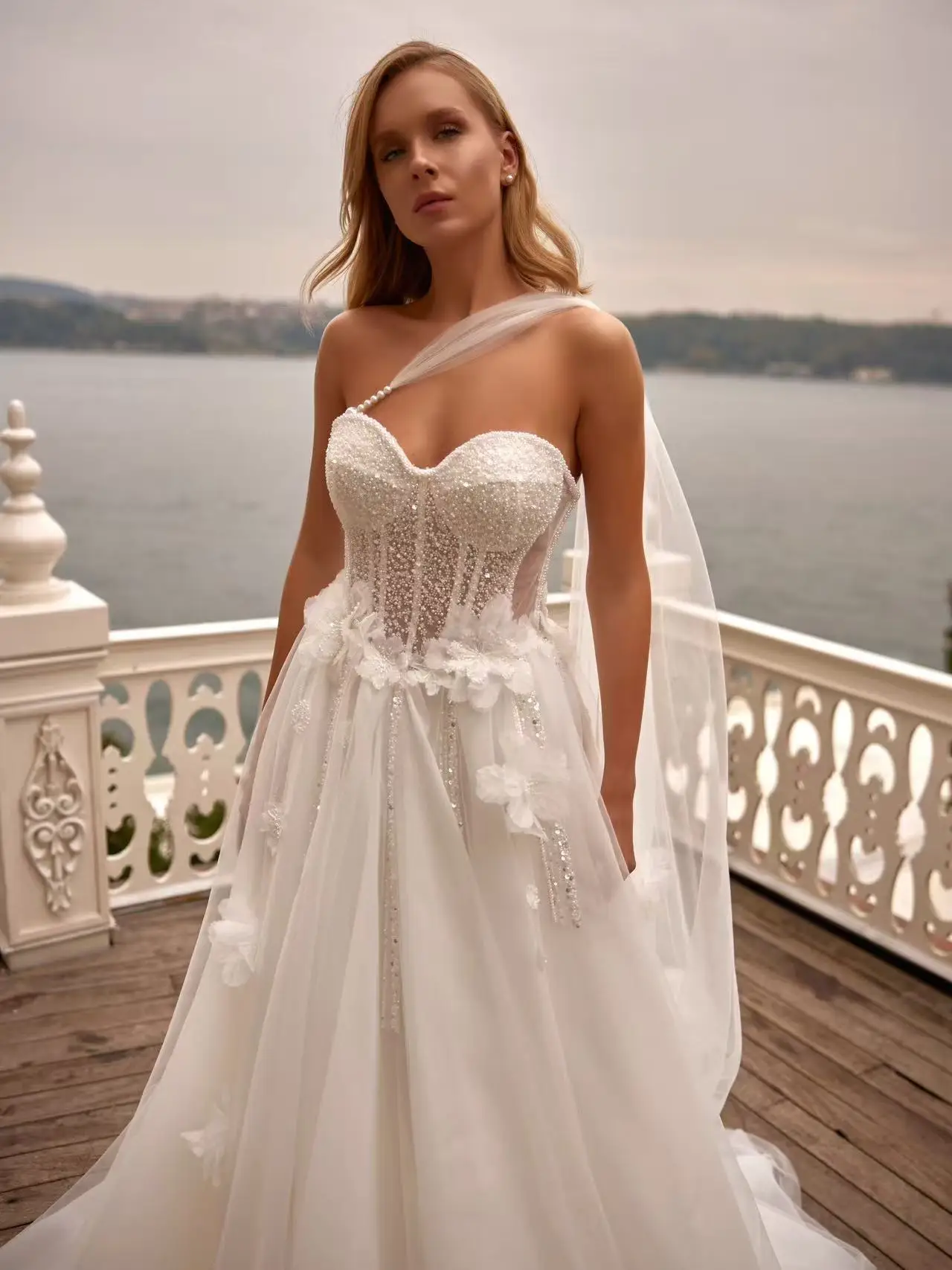 Luxury Lace Wedding Dress Strapless Sweetheart Bridal Gown A Line Corset Back Split Princess WeddingDress CustomVestido De Novia