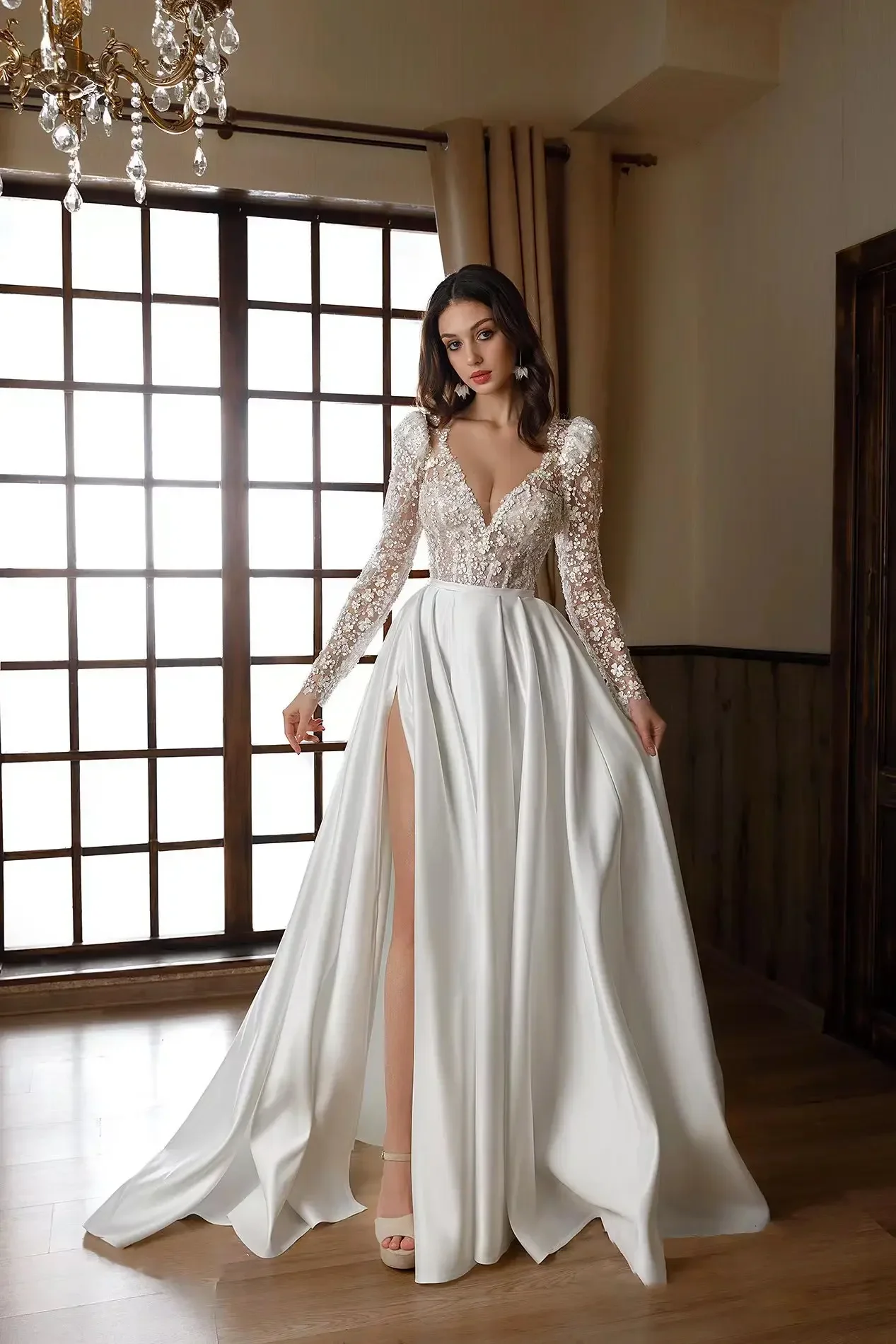 Elegante linha a renda decalque vestido de casamento feminino sexy profundo decote em v divisão praia auditorium vestido de noiva vestidos de novia personalizado