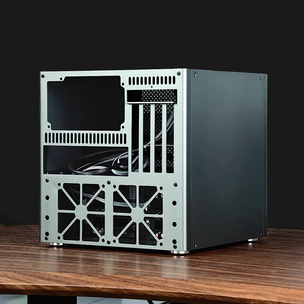

Auriga 6-Bay NAS Chassis 2mm Anodized Aluminum Desktop Computer Case For MATX Motherboard ATX Power Supply Feiniu Qunhui UNRAID