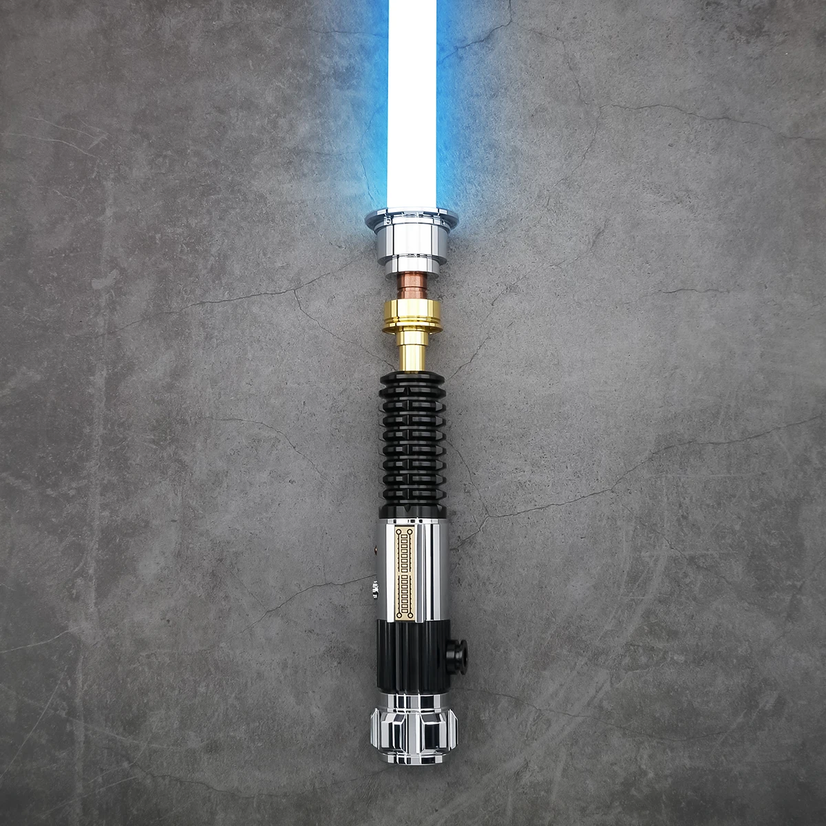 جودة عالية SABER Obi Wan TV/EP3 Lightsaber SNV4 Proffie2.2 الثقيلة المبارزة ضوء السيف المعدني هيلت السلس سوينغ الليزر FOC Force