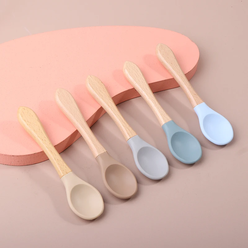 Cucchiaio di legno per bambini cucchiaio per l'alimentazione del bambino in legno di Silicone cucchiaio con punta morbida manico in materiale alimentare senza BPA per regali per bambini piccoli