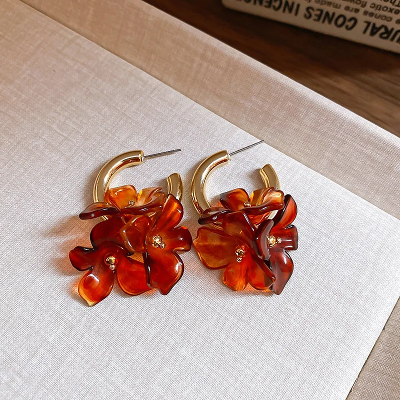 Maillard Flower Acrylic Flower Petals Dangle Earrings C-shaped Vintage Smudging Drop Earrings for Women Luxury Ear Jewelry M1