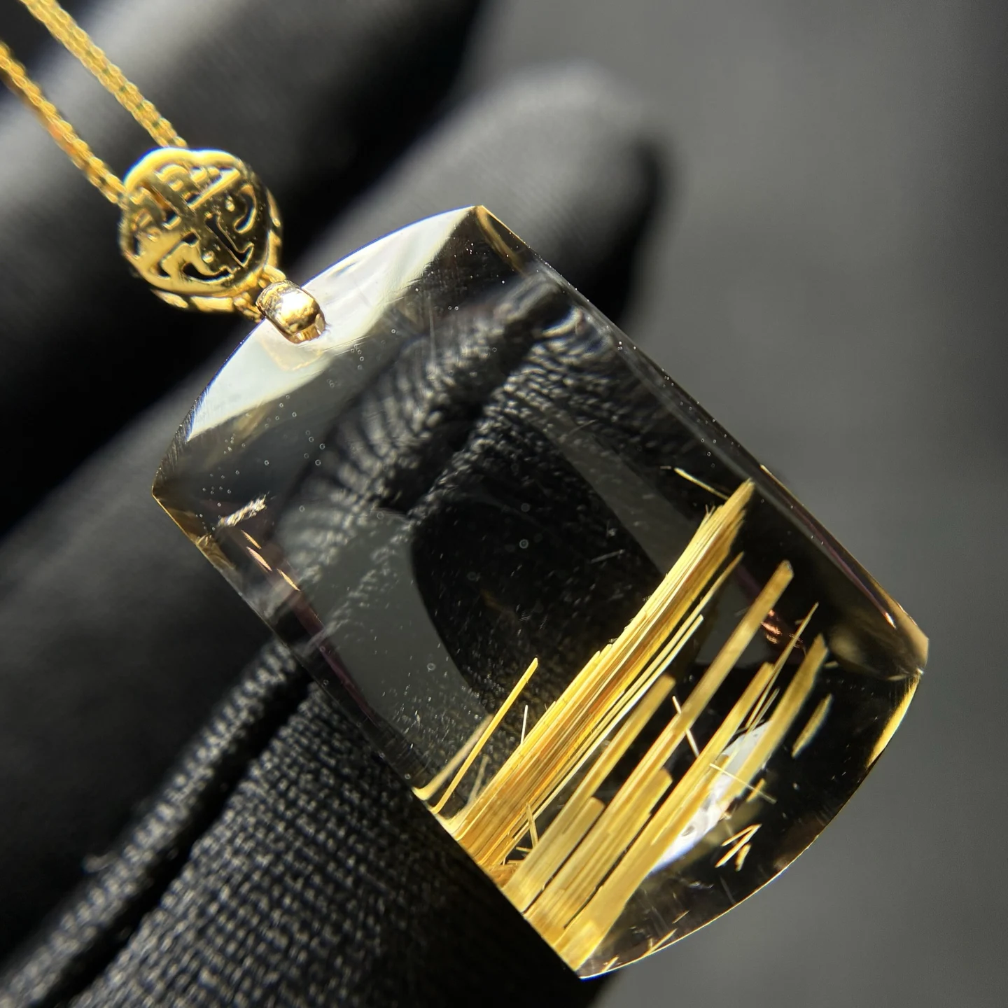 

Top Natural Gold Rutilated Quartz Pendant Necklace For Women Men Wealth 18K Gold Healing Crystal Gemstone 23mm Beads Jewelry