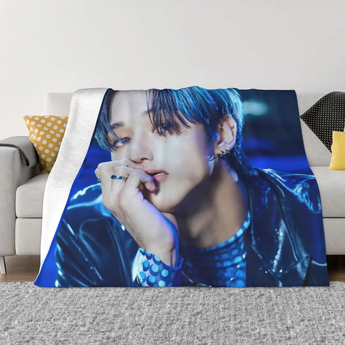 Wooyoung ATEEZ Deja Vu Throw Blanket Cute Blanket Decorative Bed Blankets Picnic Blanket Soft Plush Plaid