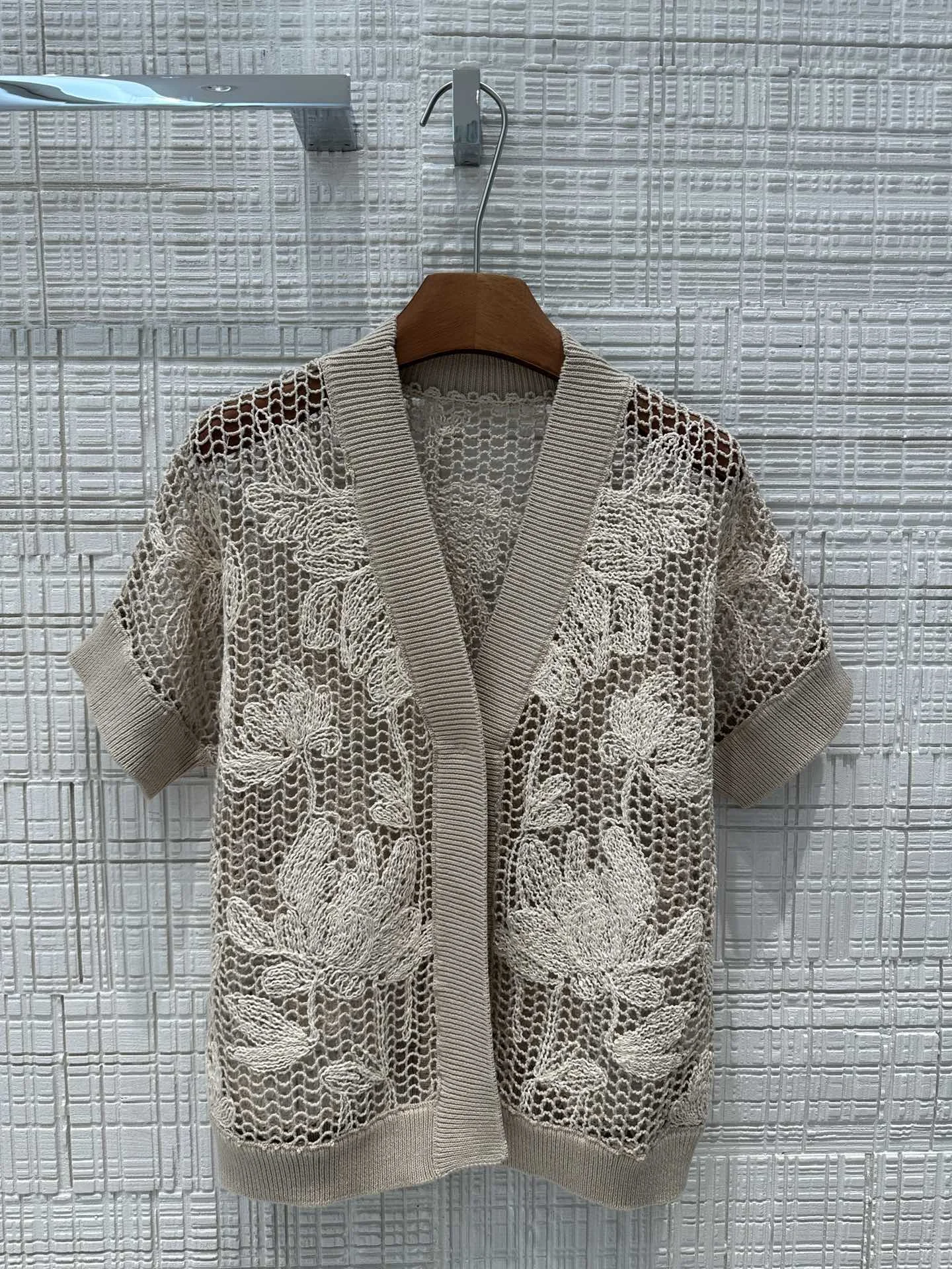 

2024 Women's Clothing Sequin embroidery dropped shoulder cardigan Spring Summer New 636